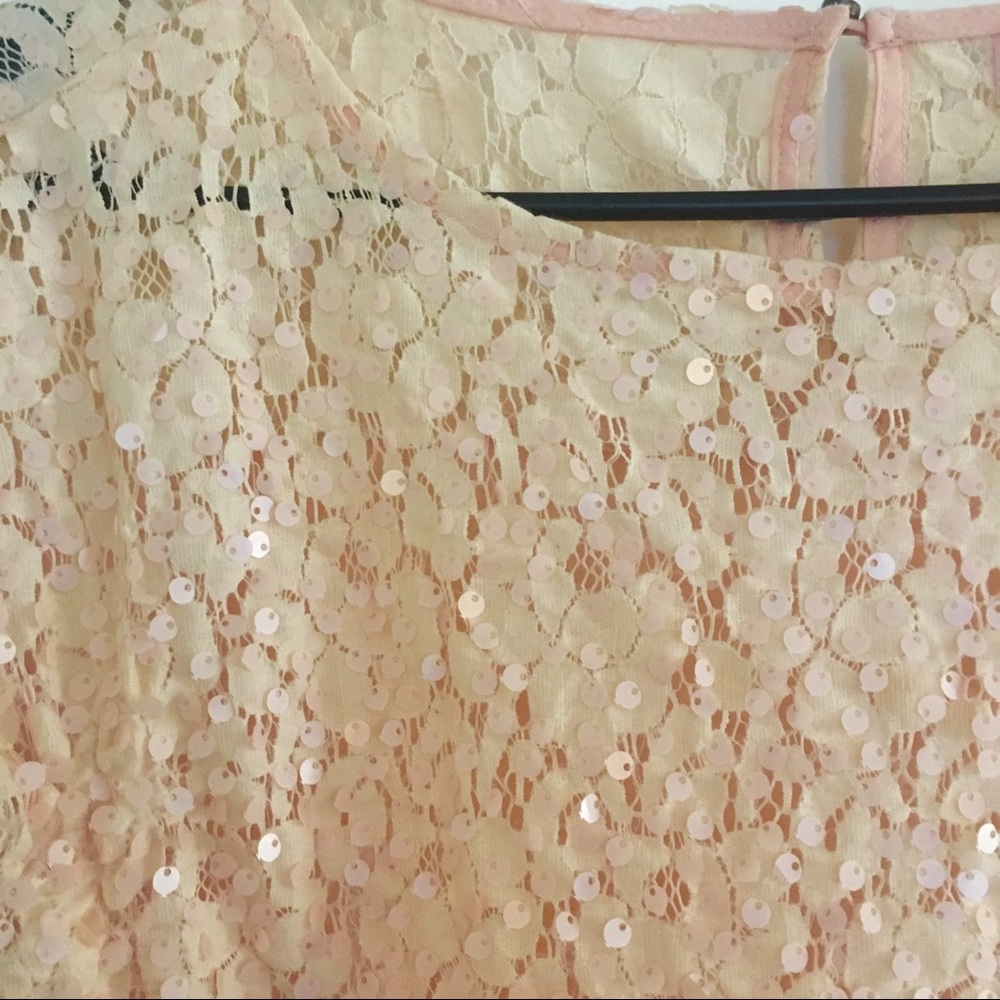 Sequined Lace/Pink Top - Picture 5 of 6